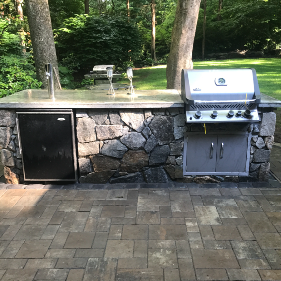 patio & fireplace construction in ri-114